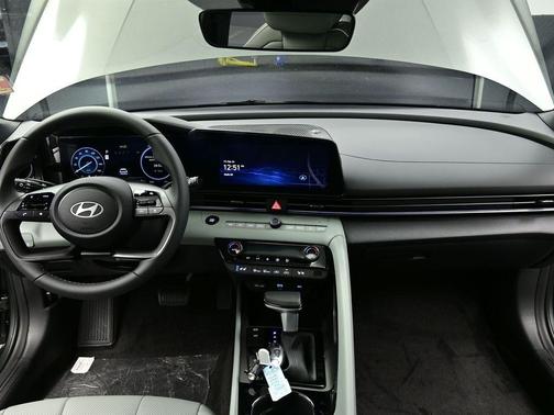 2025 Hyundai ELANTRA HEV Limited