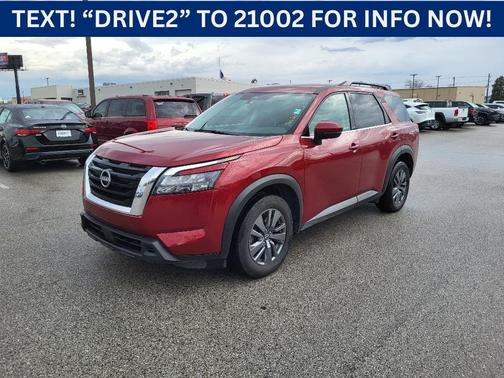 2024 Nissan Pathfinder SV