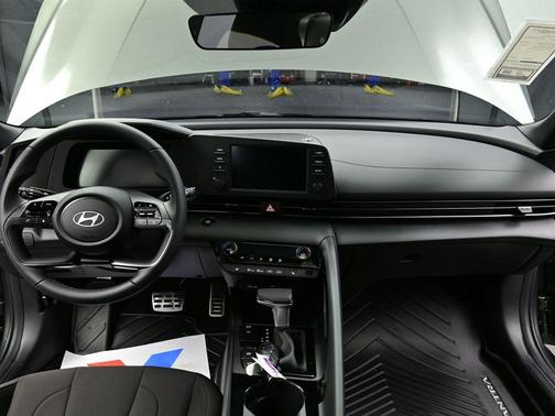 2026 Hyundai ELANTRA SEL