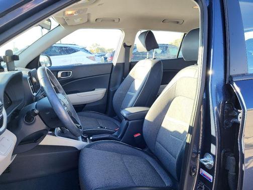 2023 Hyundai VENUE Limited