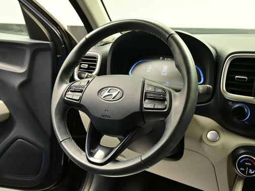 2023 Hyundai VENUE Limited