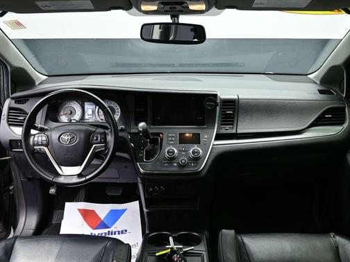 2015 Toyota Sienna SE