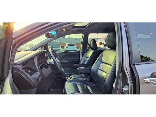 2015 Toyota Sienna SE