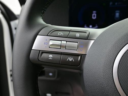 2026 Hyundai KONA SEL