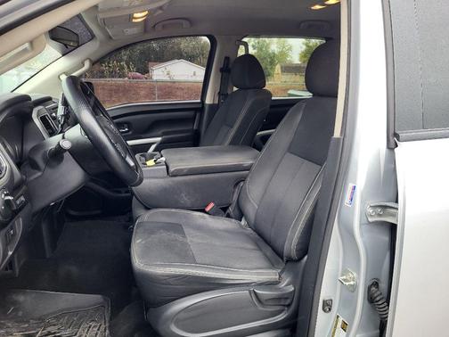 2019 Nissan Titan SV