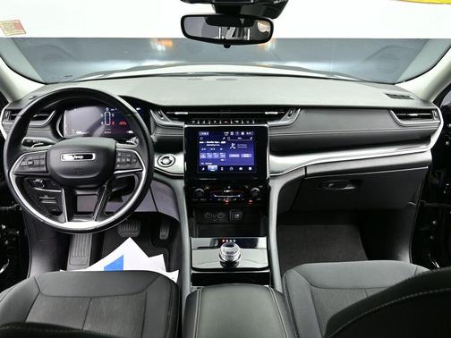 2022 Jeep Grand Cherokee L Laredo