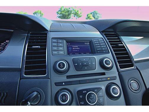 2017 Ford Taurus SEL