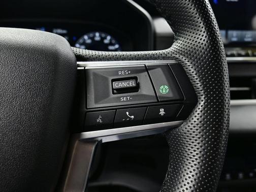 2024 Mitsubishi Outlander PHEV SE