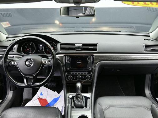 2018 Volkswagen Passat 2.0T SE