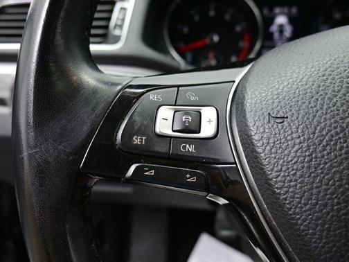 2018 Volkswagen Passat 2.0T SE