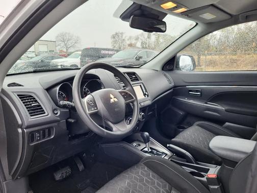 2024 Mitsubishi Outlander Sport ES