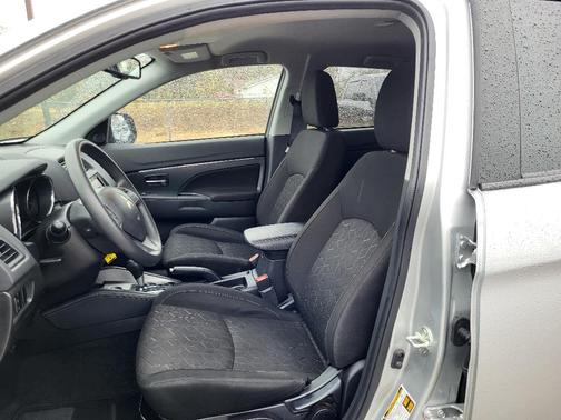 2024 Mitsubishi Outlander Sport ES