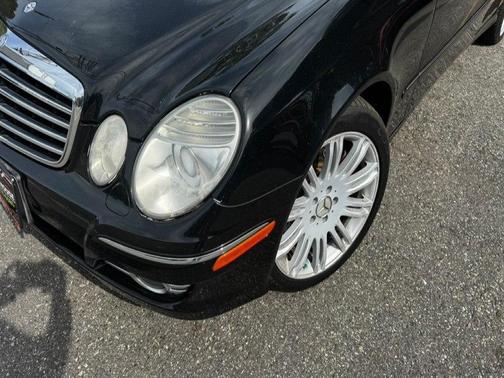 Black 2008 Mercedes-Benz E-Class 4MATIC