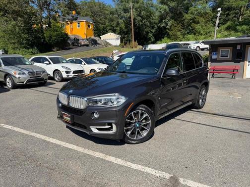 Space Gray Metallic 2014 BMW X5 xDrive35i