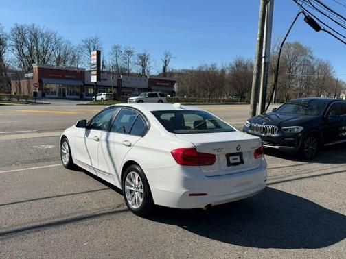 Alpine White 2017 BMW 320 i