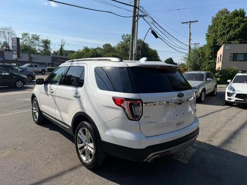 Oxford White 2016 Ford Explorer XLT