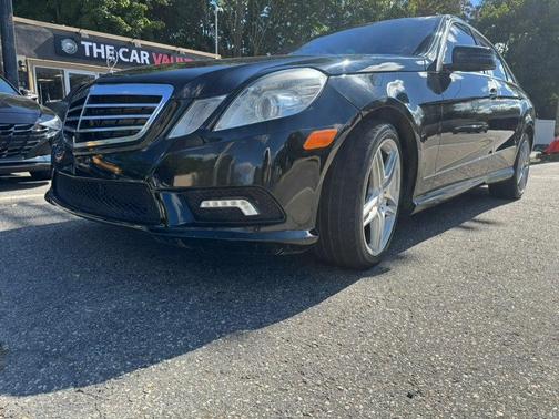Black 2011 Mercedes-Benz E-Class 4MATIC