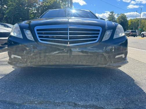 Black 2011 Mercedes-Benz E-Class 4MATIC