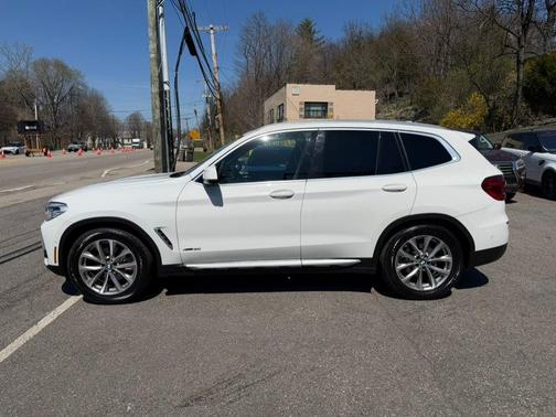 Alpine White 2018 BMW X3 xDrive30i