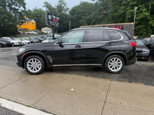 Jet Black 2020 BMW X5 xDrive40i