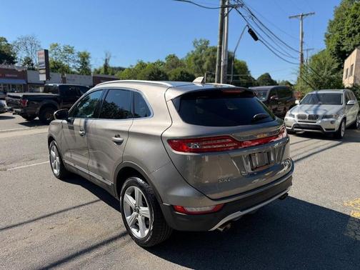 Luxe Silver Metallic 2017 Lincoln MKC Premiere