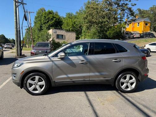 Luxe Silver Metallic 2017 Lincoln MKC Premiere