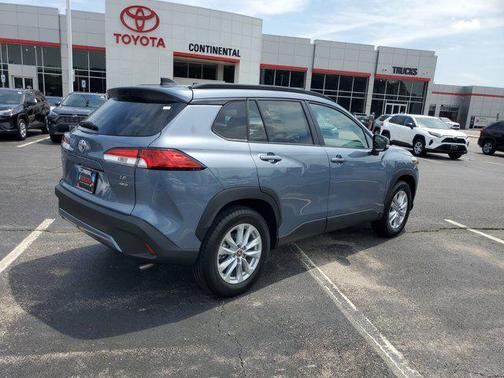 2025 Toyota Corolla Cross LE