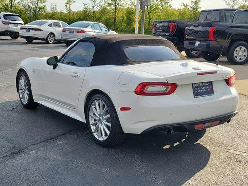 Bianco Gelato White 2017 FIAT 124 Spider Base