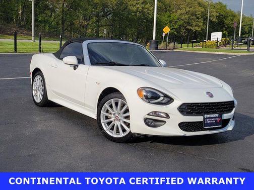 Bianco Gelato White 2017 FIAT 124 Spider Base