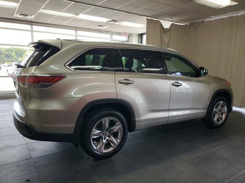 2016 Toyota Highlander Limited