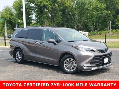 2021 Toyota Sienna XLE 8 Passenger