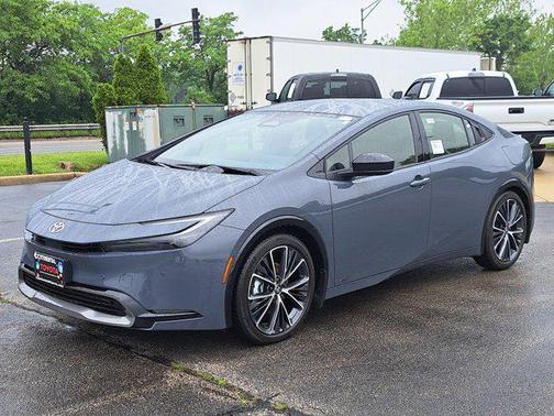 2025 Toyota Prius XLE