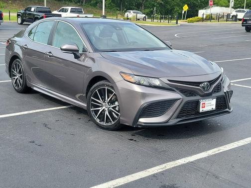Predawn Gray Mica 2024 Toyota Camry SE