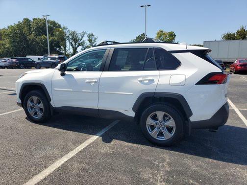 2025 Toyota RAV4 Hybrid XLE