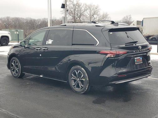 2026 Toyota Sienna Platinum