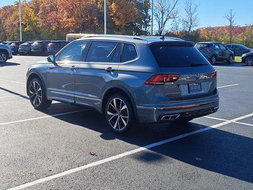 2022 Volkswagen Tiguan 2.0T SEL R-Line 4MOTION