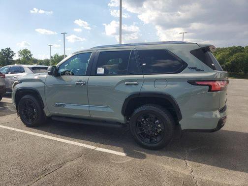 2025 Toyota Sequoia Platinum