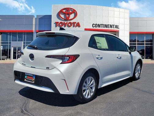 Pearl 2026 Toyota Corolla SE