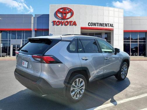 Silver Sky Metallic 2022 Toyota RAV4 XLE Premium