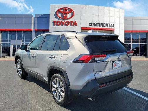 Silver Sky Metallic 2022 Toyota RAV4 XLE Premium