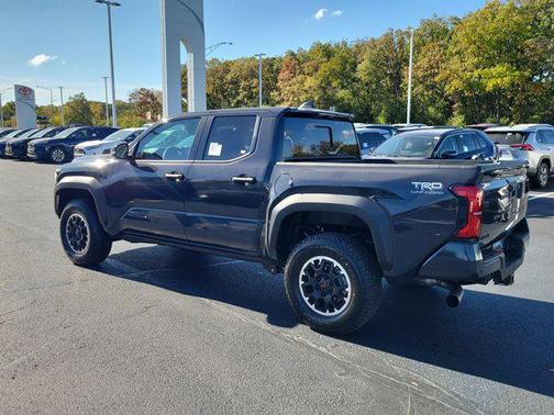 2025 Toyota Tacoma TRD Off Road