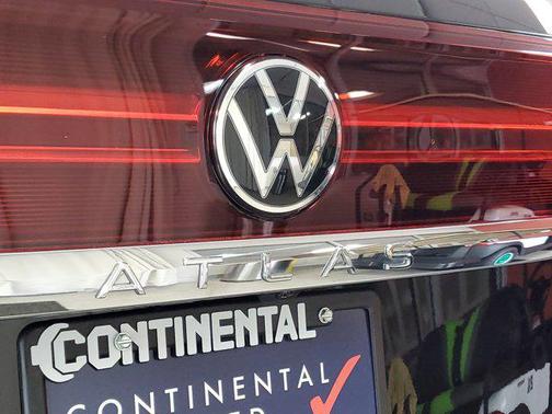 2024 Volkswagen Atlas Cross Sport 2.0T SE w/Technology 4MOTION
