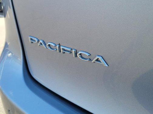 2019 Chrysler Pacifica Touring-L Plus