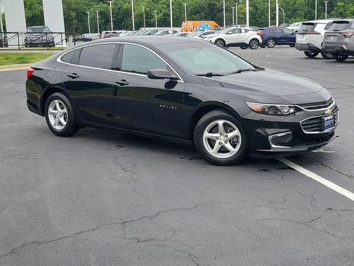 Mosaic Black Metallic 2018 Chevrolet Malibu 1LS
