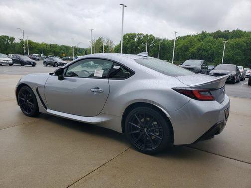 2025 Toyota GR86 Premium