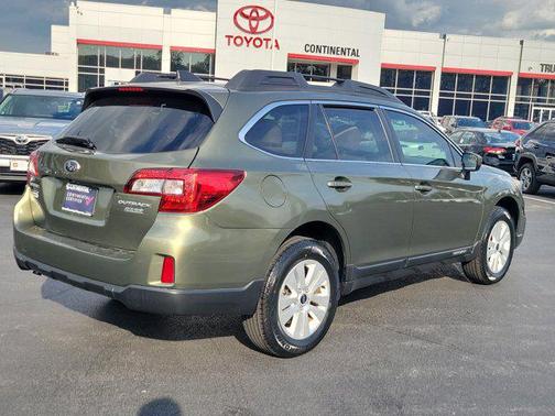 Wilderness Green Metallic 2017 Subaru Outback 2.5i Premium