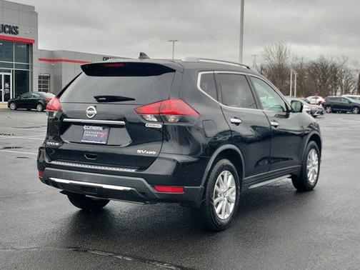 2018 Nissan Rogue SV