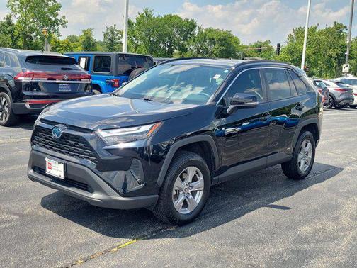 2022 Toyota RAV4 Hybrid XLE
