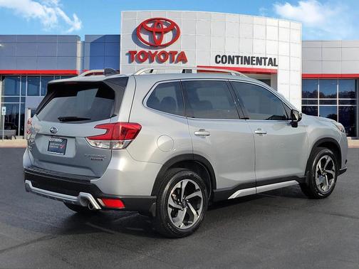 Ice Silver Metallic 2024 Subaru Forester Touring