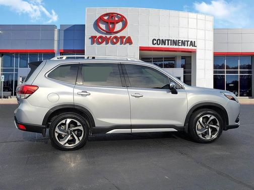 Ice Silver Metallic 2024 Subaru Forester Touring